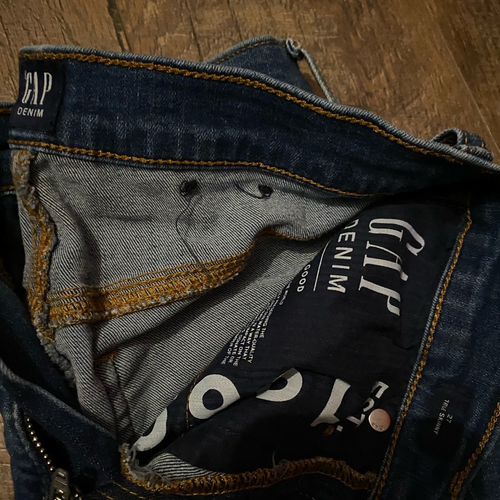 Gap skinny jeans true skinny size 27 dark wash